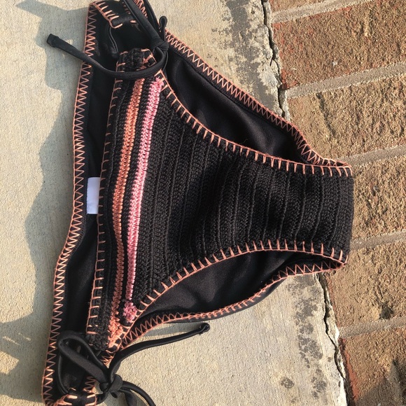 Knitted black bottoms - Picture 1 of 4